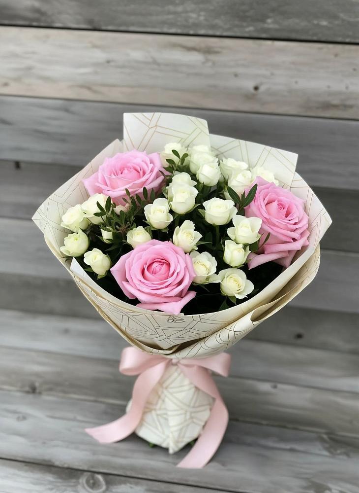 Букет цветов из: Розы в Бакале