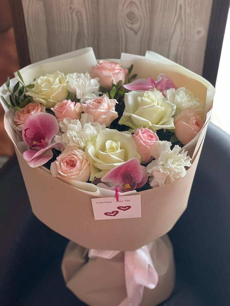 Букет цветов из: Орхидеи, Розы и Гвоздики в Бакале