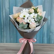 Букет цветов из:  Хризантемы и Розы в Бакале