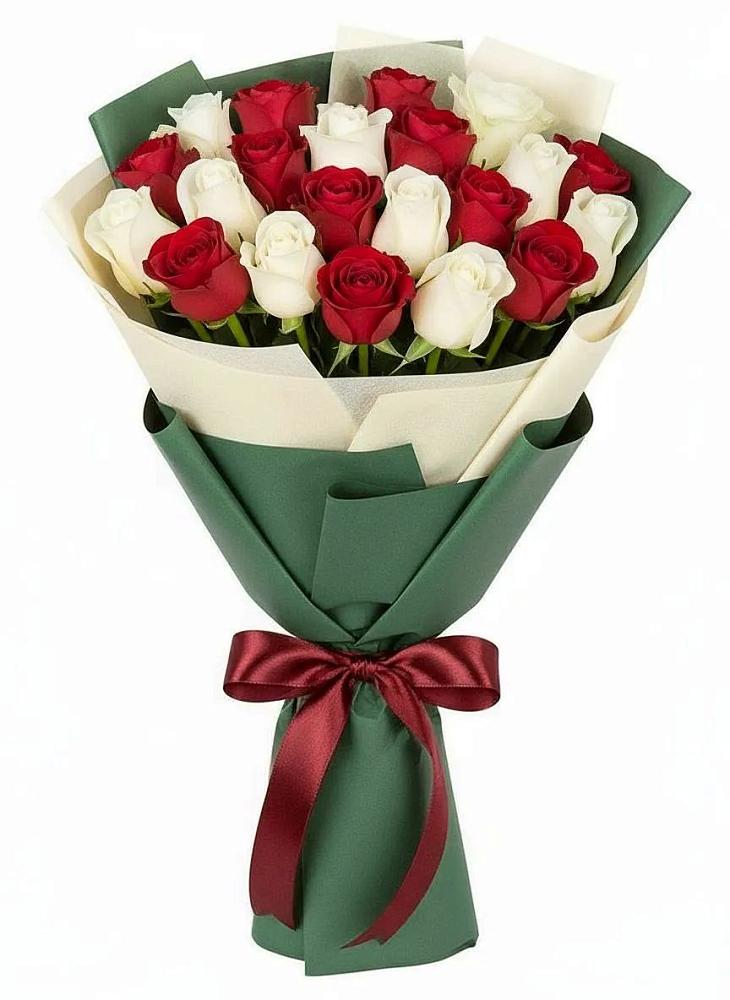 Букет Микс из красных и белых роз в Бакале