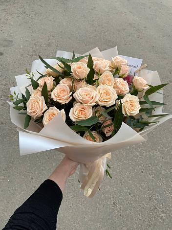 Букет Кремовые розы Латте в Бакале