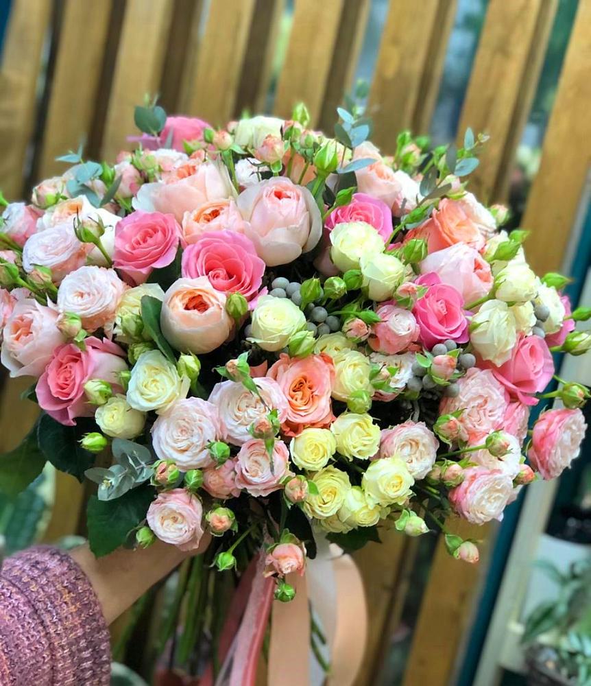 Букет цветов из: Розы в Бакале