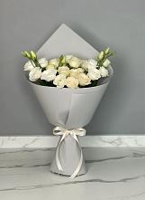 Букет цветов из:  Розы и Лизиантусы в Бакале